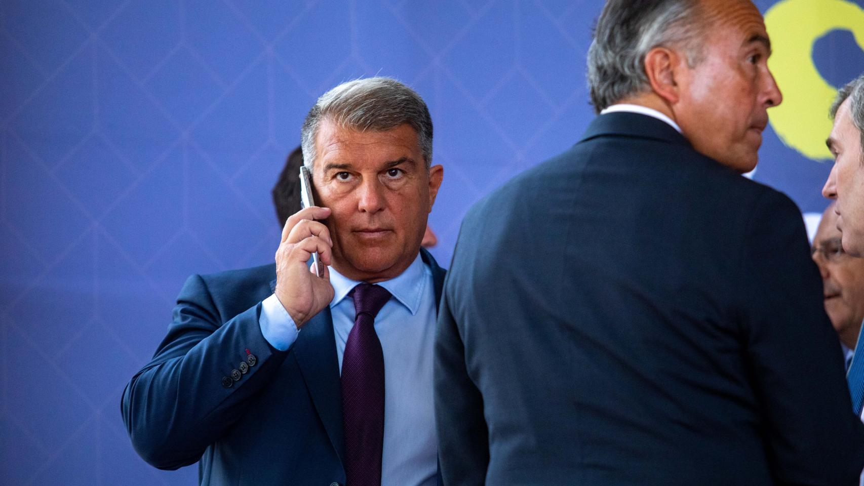 Joan Laporta junto a Rafa Yuste en un acto