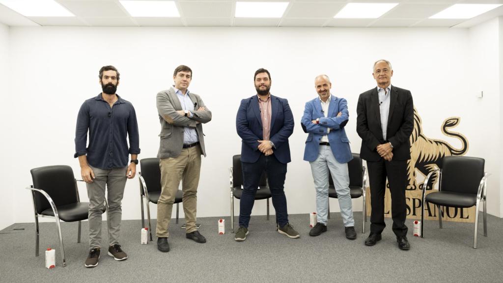 Miguel Camiña (Micappital), Juan Rosas (EVO Banco), Rubén Escudero (EL ESPAÑOL-Invertia), Vicente Varó (Finect) y Javier Amo (IEB).