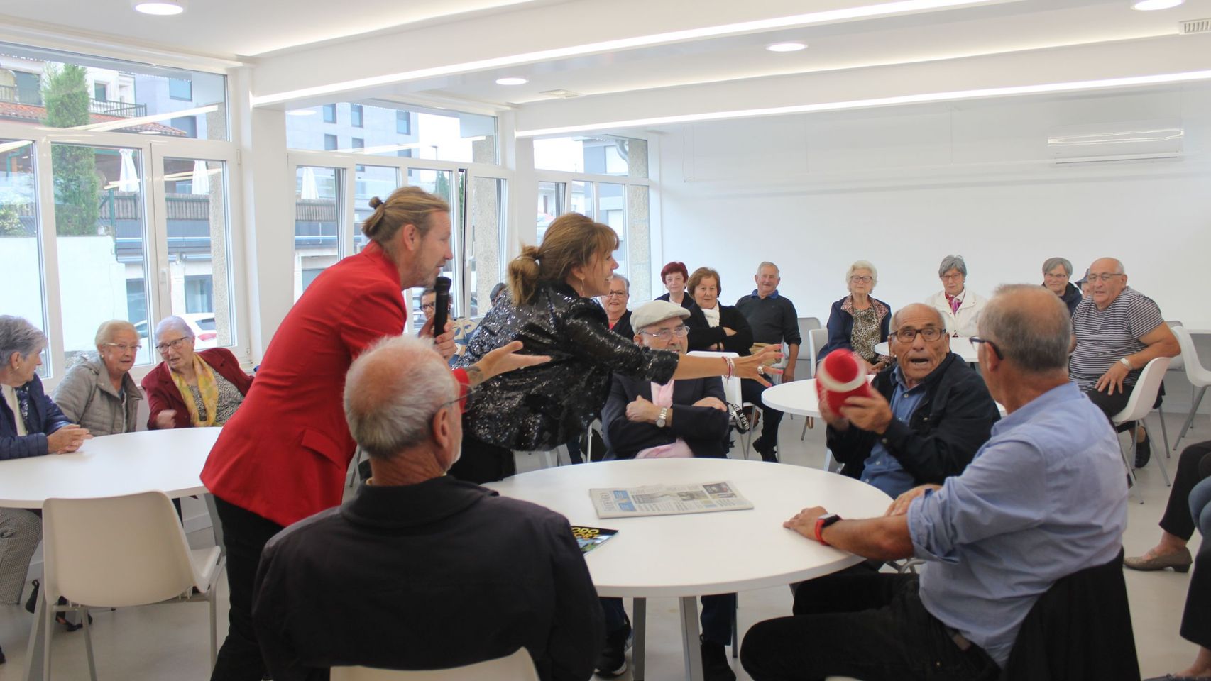 Inauguración del local con actividades para los usuarios.