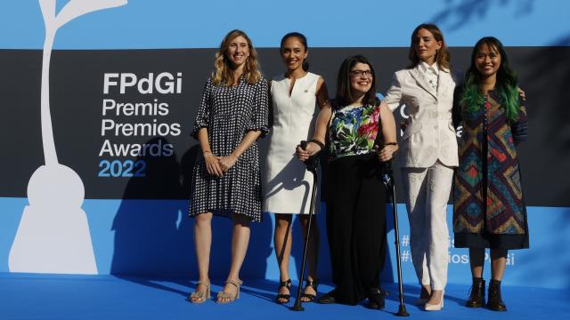 Las galardonadas, por orden: Elisenda Bou-Balust, Eleonora Viezzer, Claudia Tecglen, María Hervás y Trang Nguyen.