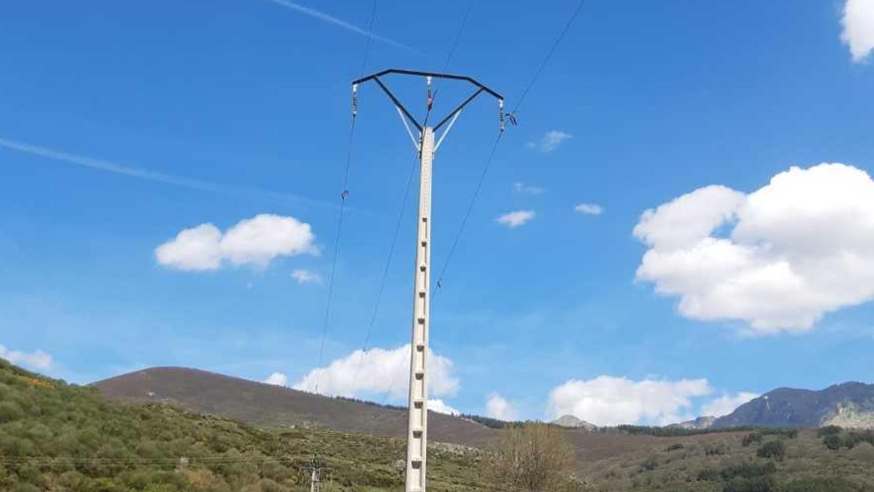 Imagen de un tendido eléctrico