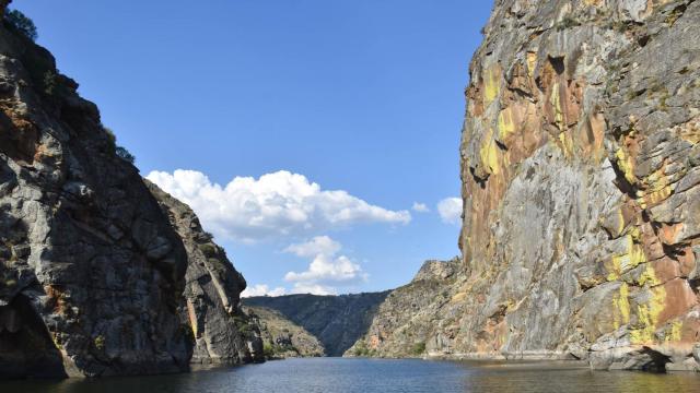 En barco por el Duero Internacional, de Bemposta a Picote pasando por Fermoselle