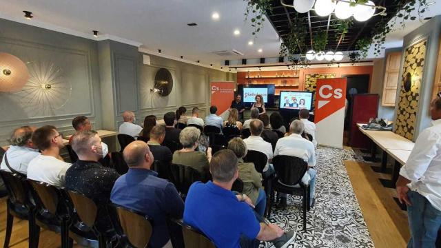 Cs en el Ayuntamiento de Salamanca, ante los militantes y simpatizantes