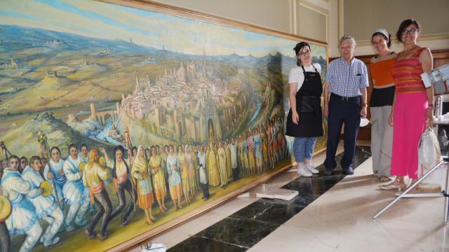 Ana Gómez y Mariano Guerrero con las restauradoras 06072022