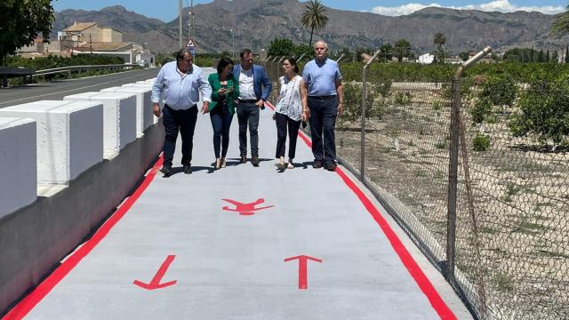 Generalitat destaca la inversión en vías ciclistas en la comarca, en la imagen la pasada inauguración en Hurchillo.