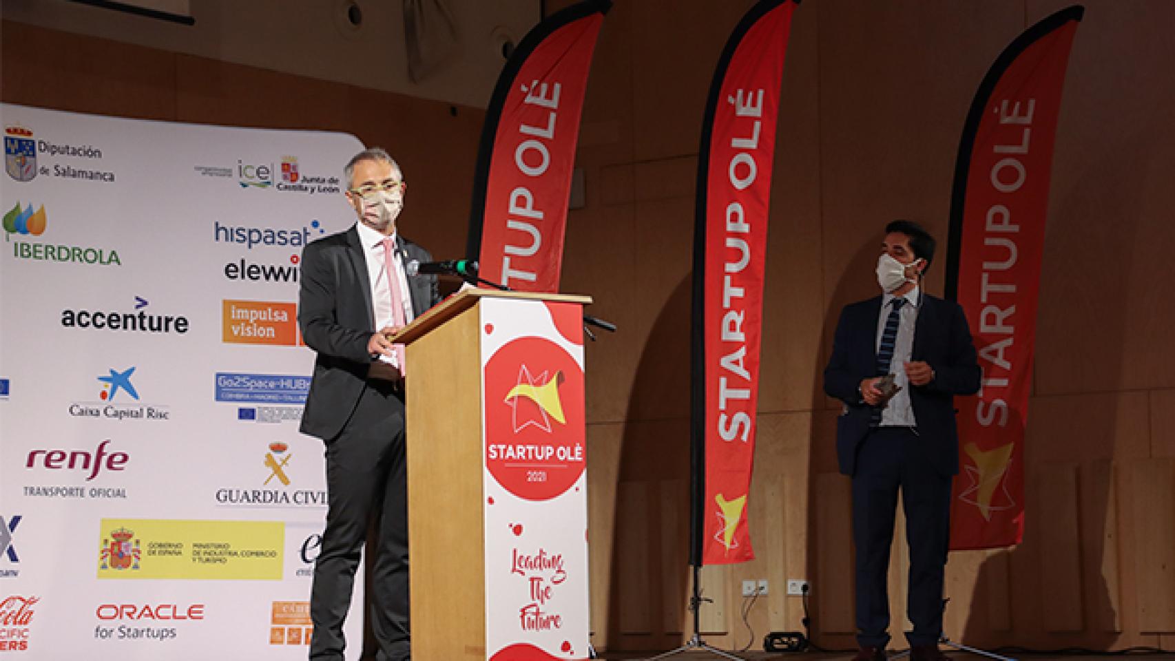 El rector de la Universidad de Salamanca, Ricardo Rivero, durante la anterior edición de Startup OLÉ