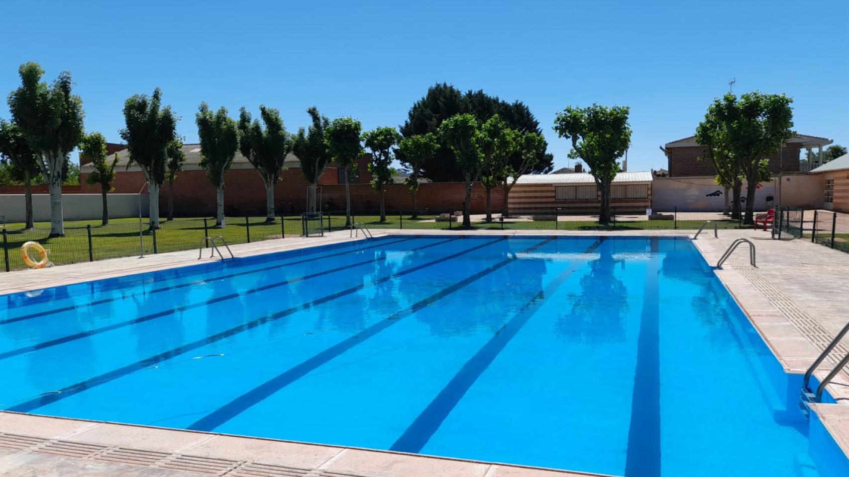 El bar de la piscina de Traspinedo