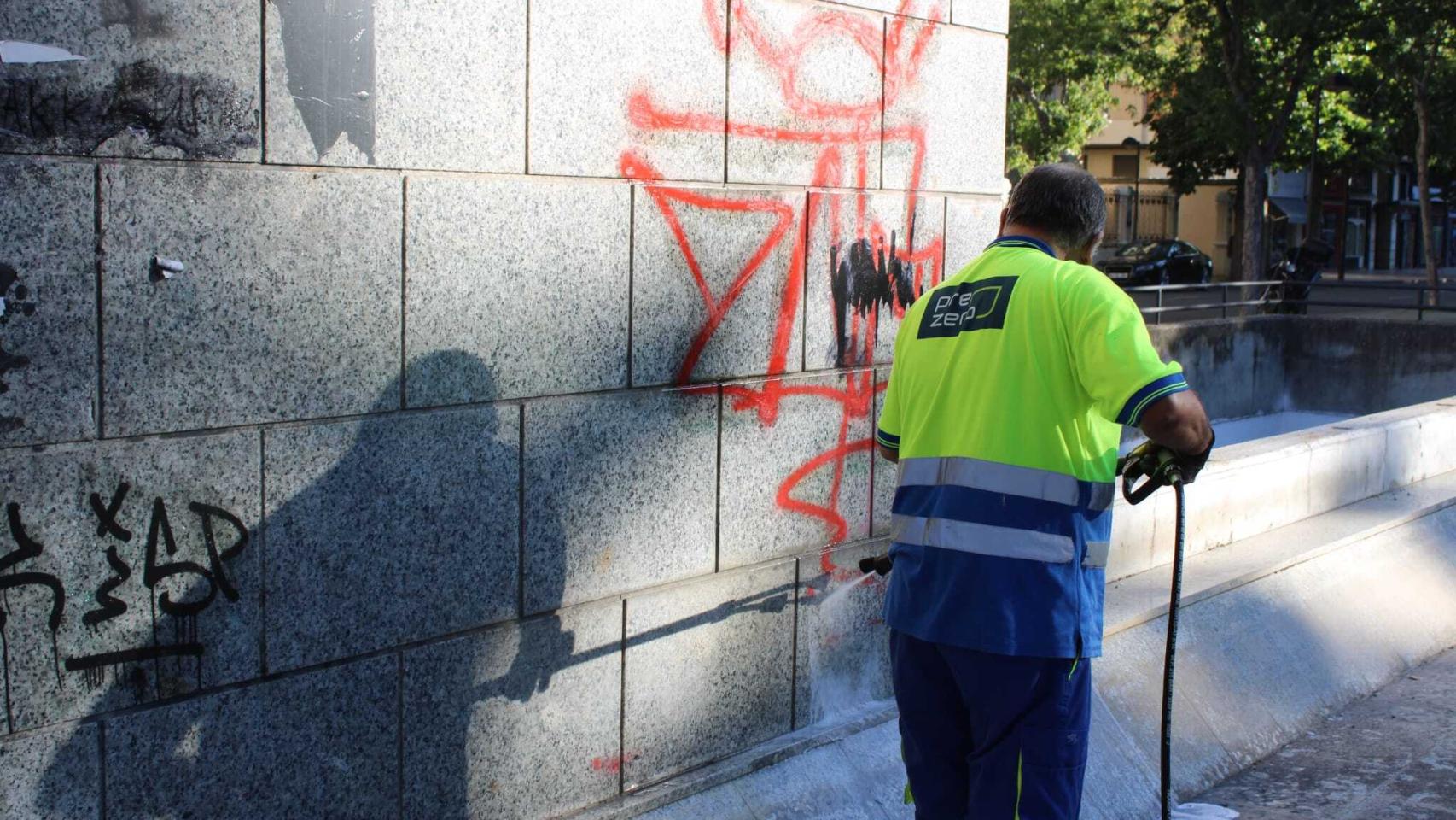 Limpieza de pintadas en Zamora
