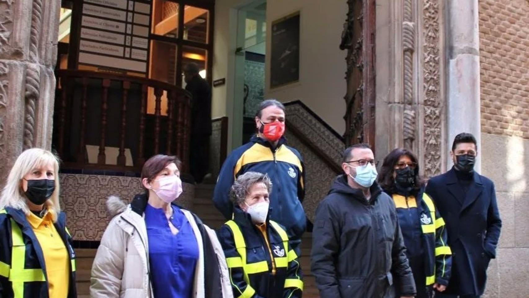 Protesta del Grupo Municipal Izquierda Unida-Podemos de Toledo en Correos