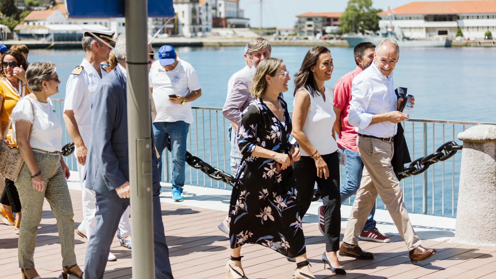 María Ramallo y Ethel Vázquez junto a otras autoridades durante la inauguración.