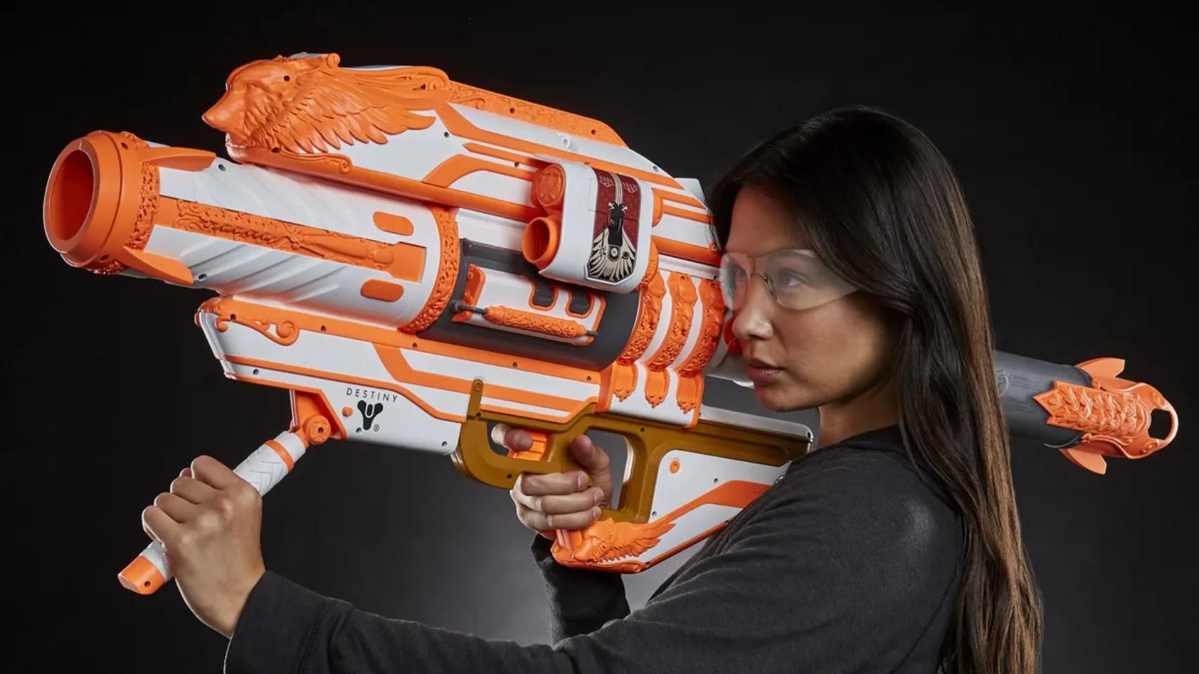El lanzacohetes Gjallarhorn de Destiny como arma Nerf.