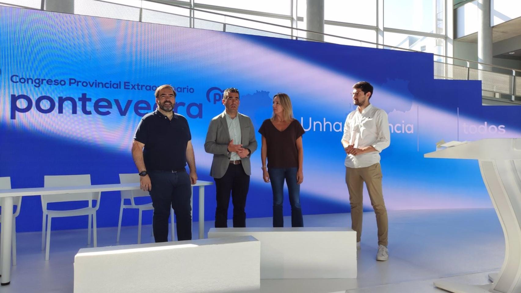 Visita del candidato Luis López y de la Comisión Organizadora al montaje del XIX Congreso Provincial del PP de Pontevedra, en el Auditorio Mar de Vigo.