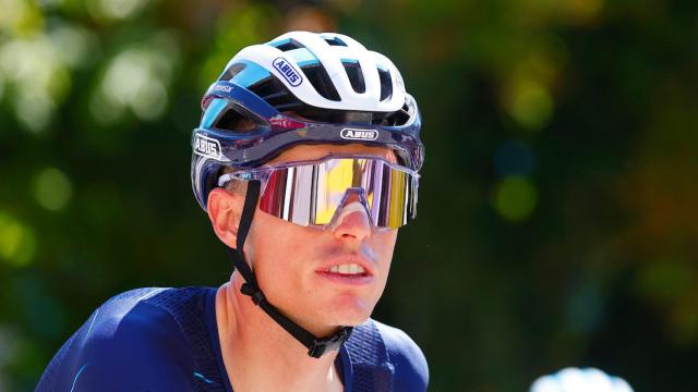 Enric Mas en una de las salidas del Tour.