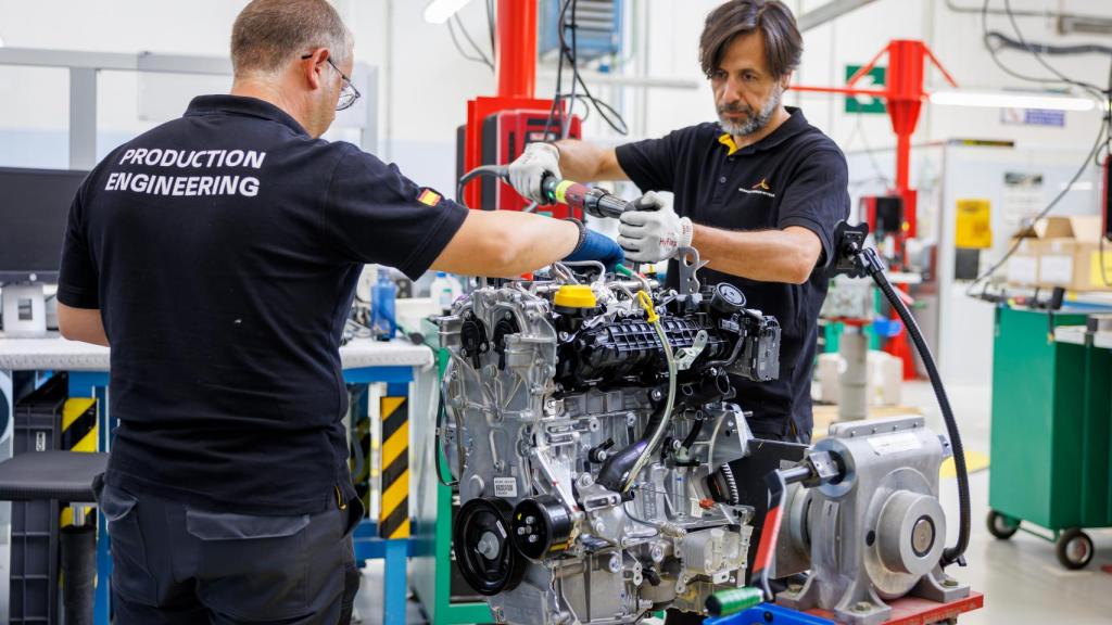 Prototipos de motor en el edificio I + D + i de Renault Valladolid