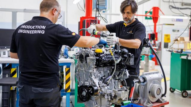 Prototipos de motor en el edificio I + D + i de Renault Valladolid