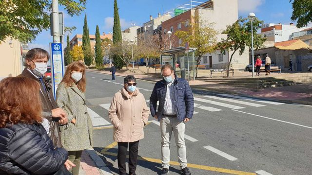 El alcalde de Salamanca visita el Barrio Blanco