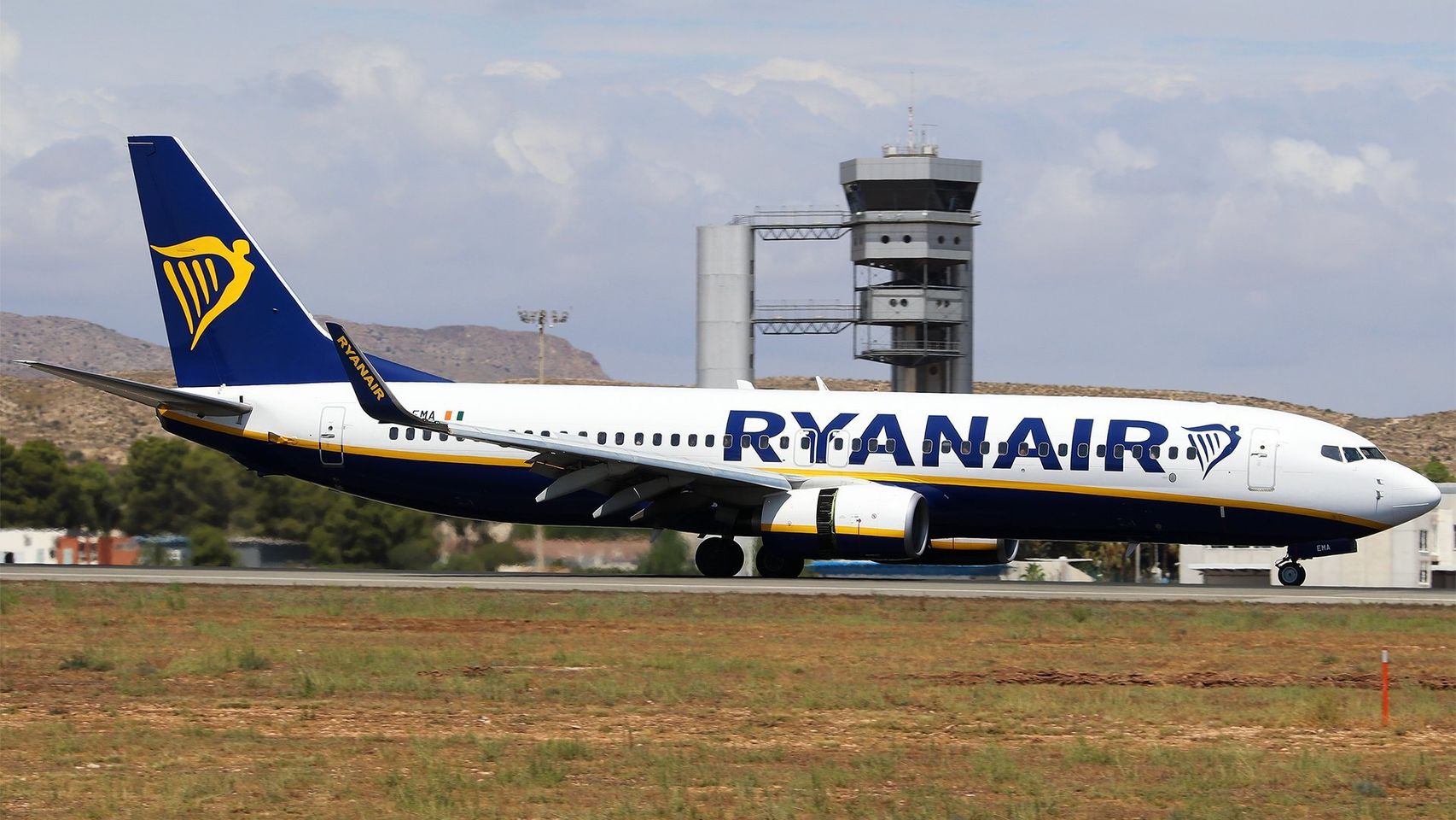El CEO de Ryanair alerta de grandes retrasos para verano en aeropuertos como el de Alicante por el nuevo sistema fronterizo