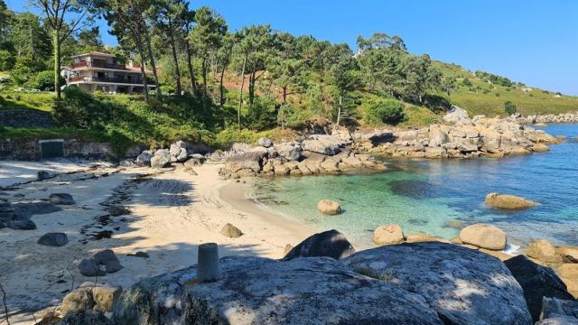 La playa más aislada en Bueu (Pontevedra)