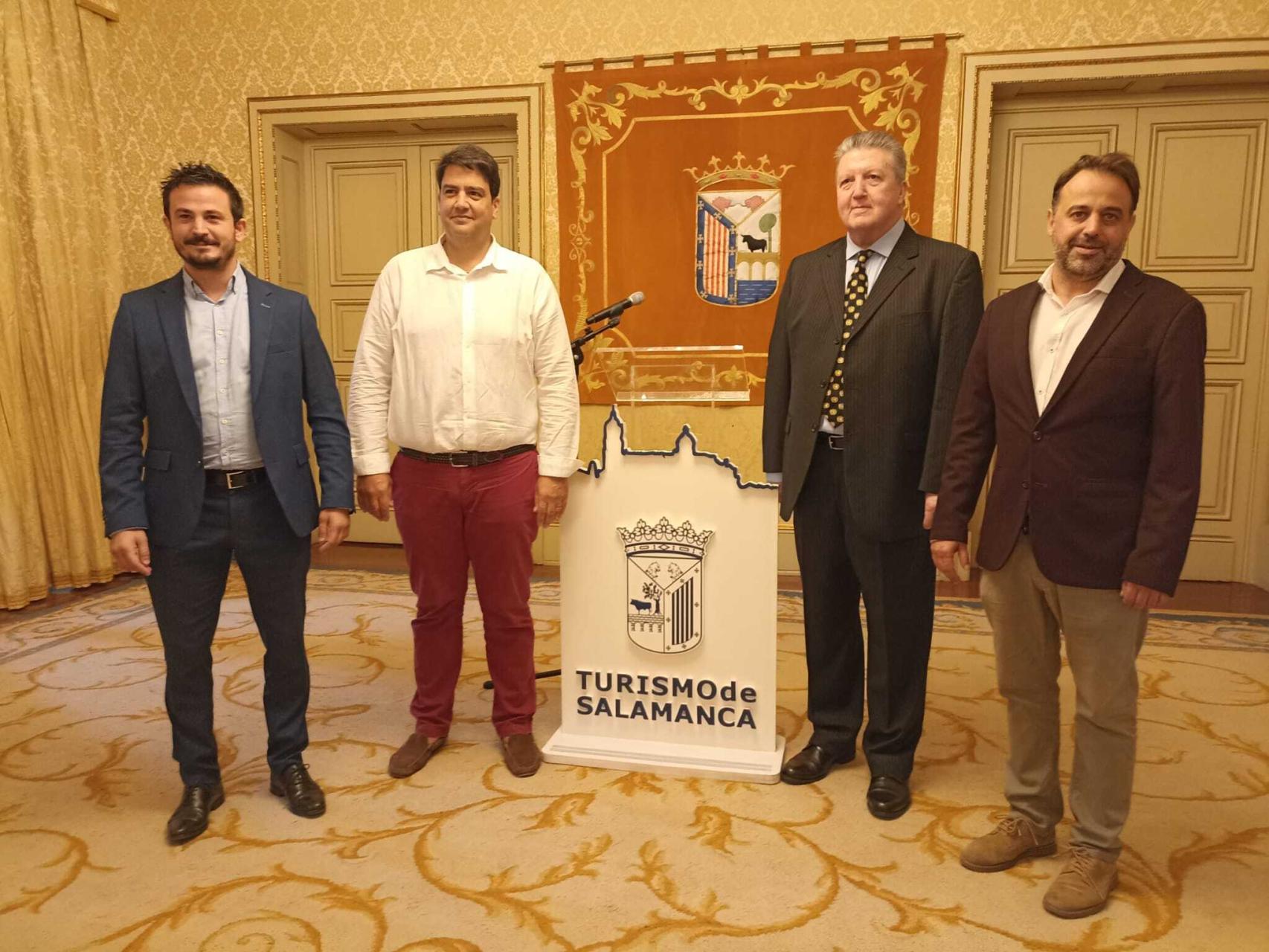 El presidente de Peace City World, el británico John Mavrak, junto a los presidentes de CES y CEOE-Cepyme, y el concejal de Turismo