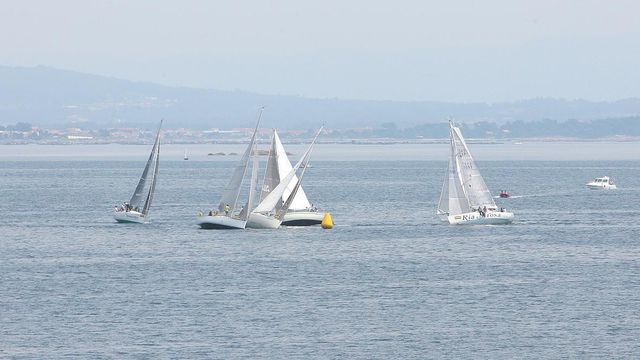 Regata Gadis en Riveira.