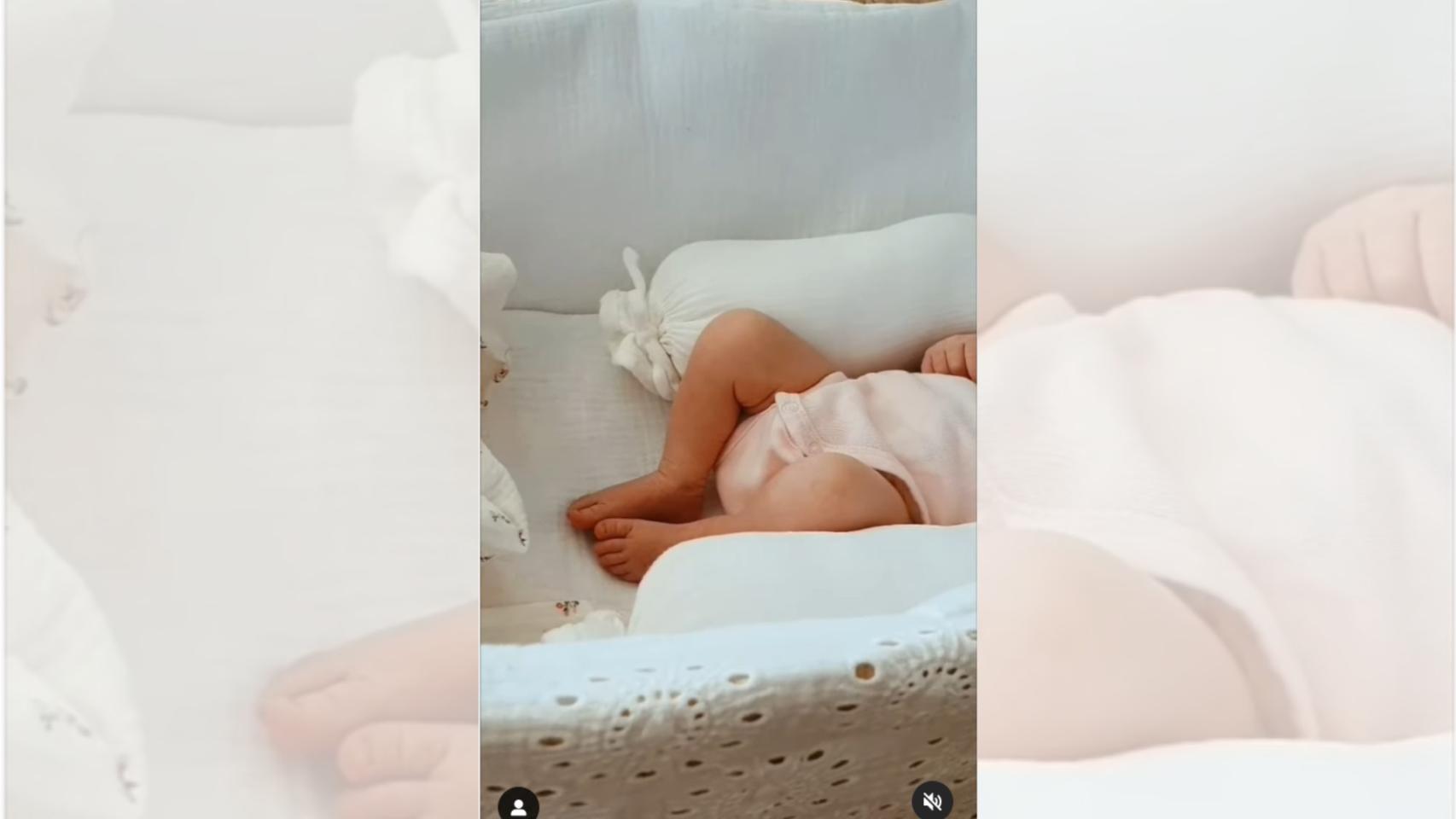 Marco Juncadella y Lucía Bárcena presentan a su hija Filipa.