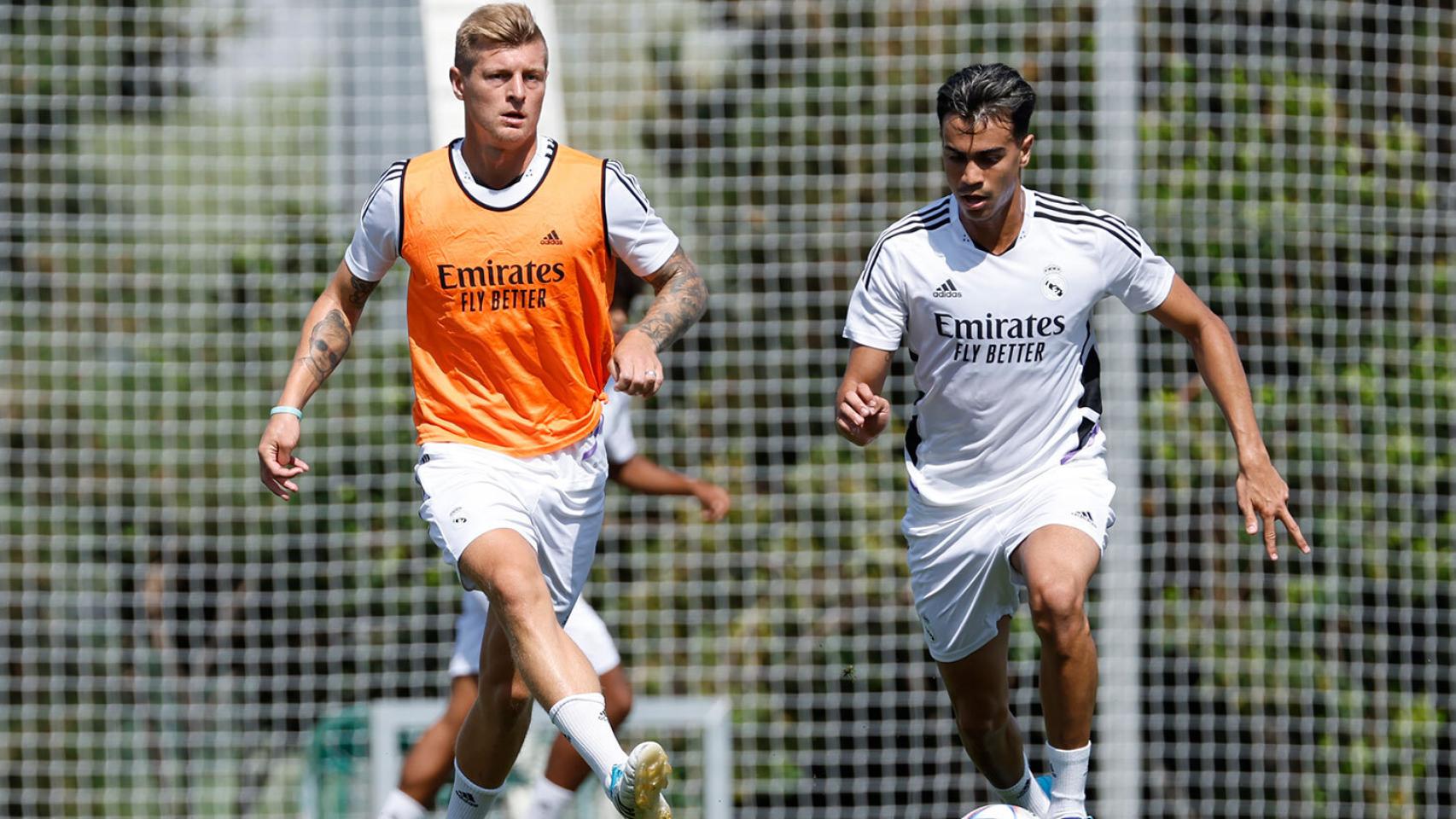Reinier Jesús durante un entrenamiento junto a Toni Kroos