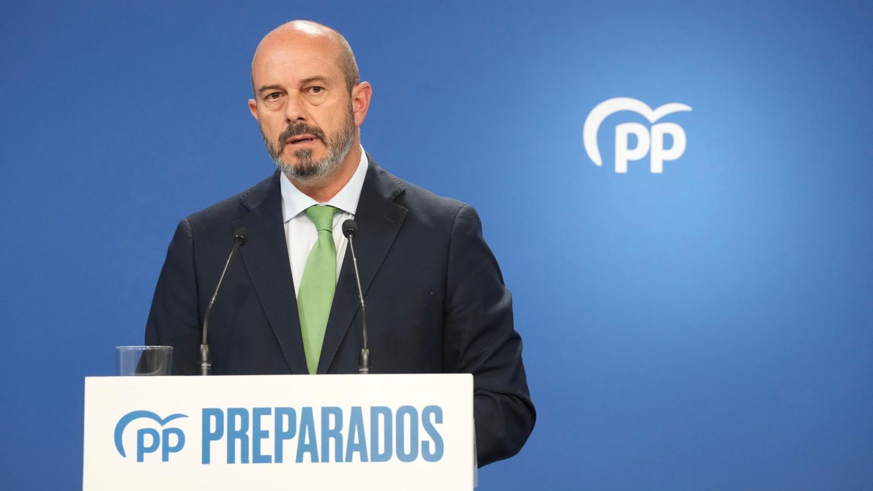 El vicesecretario de Coordinación Autonómica y Local del PP, Pedro Rollán, este martes en rueda de prensa.