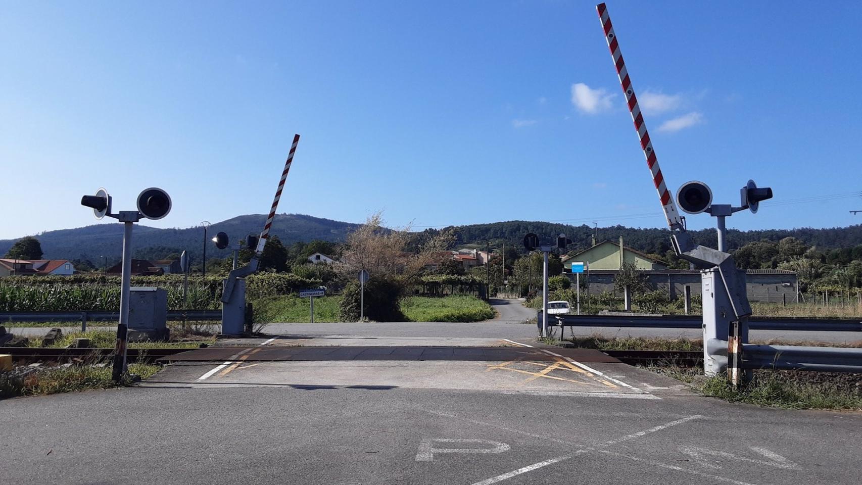 Paso a nivel en Valga (Pontevedra).
