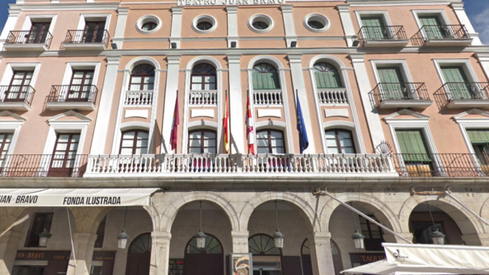 Fachada del teatro Juan Bravo