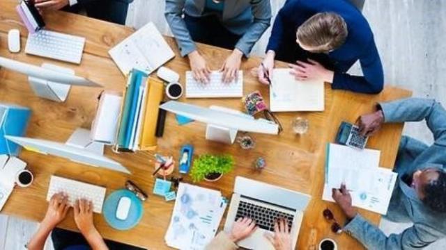 ¿Cuántos días debe trabajar un castellano manchego para pagar sus impuestos?