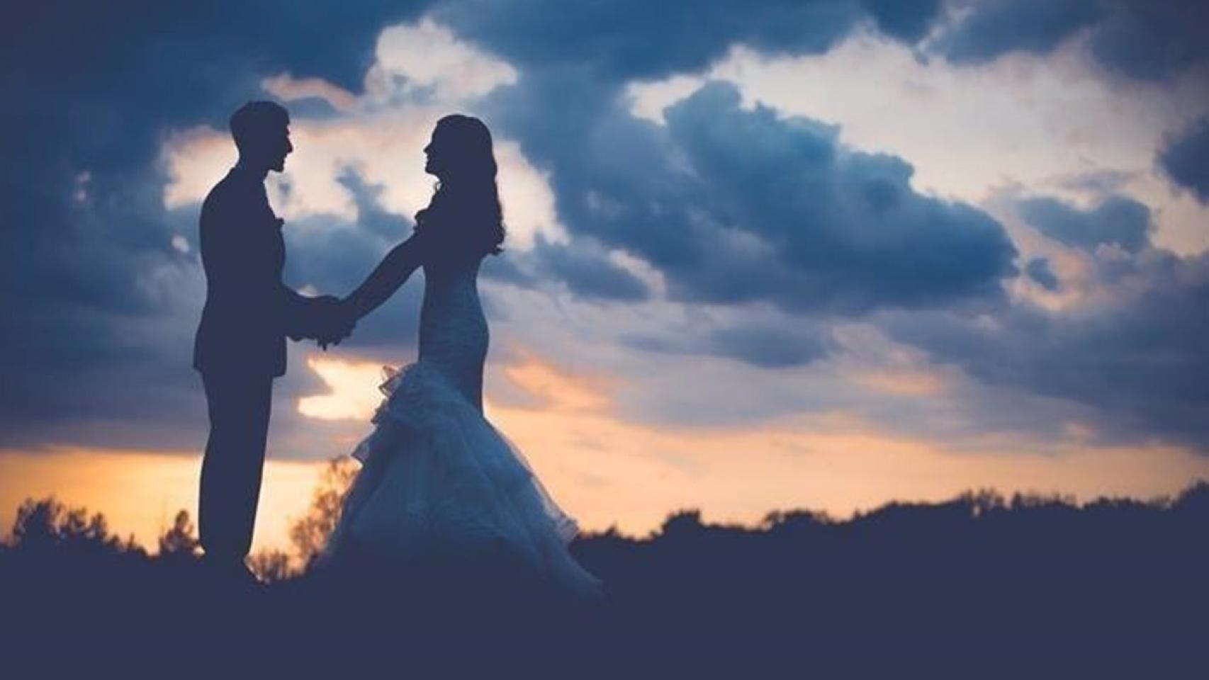 Imagen de una pareja de novios