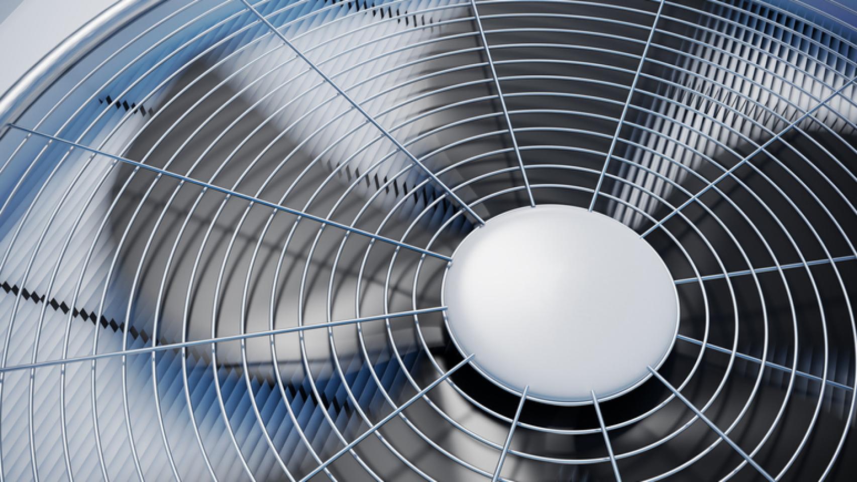 Trucos caseros para que el ventilador eche aire frío.