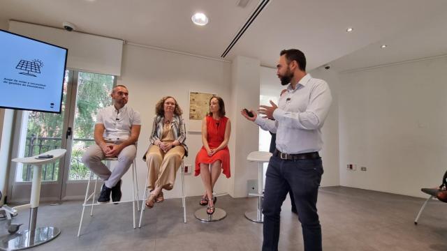 De izquierda a derecha: Antonio Quijada (Ecooo); Isabel Reija (Barter); Isabel del Olmo (IDEA); y David García (Wallbox).