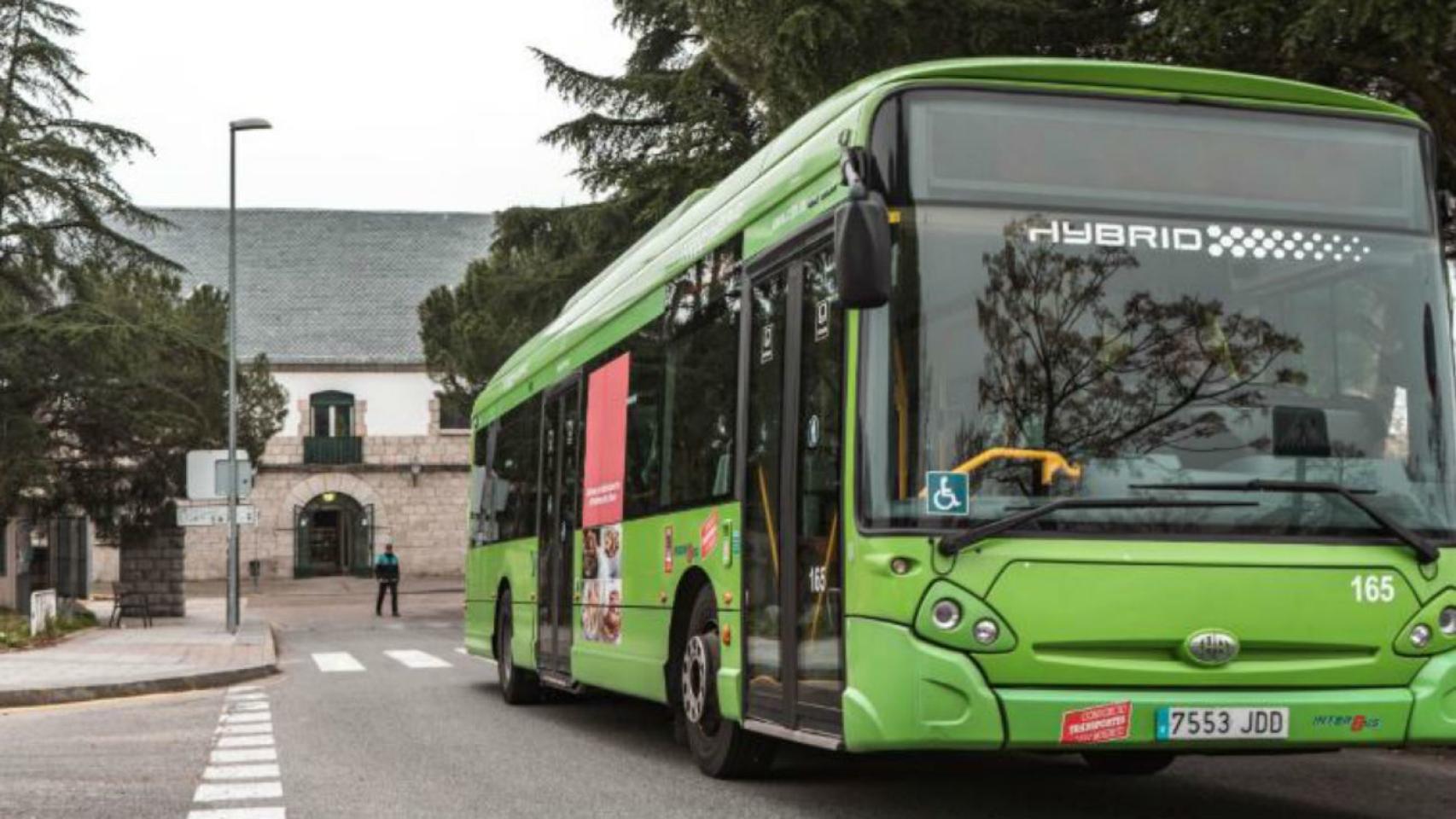 Multitud de rutas de autobuses y trenes de Cercanías están duplicadas.
