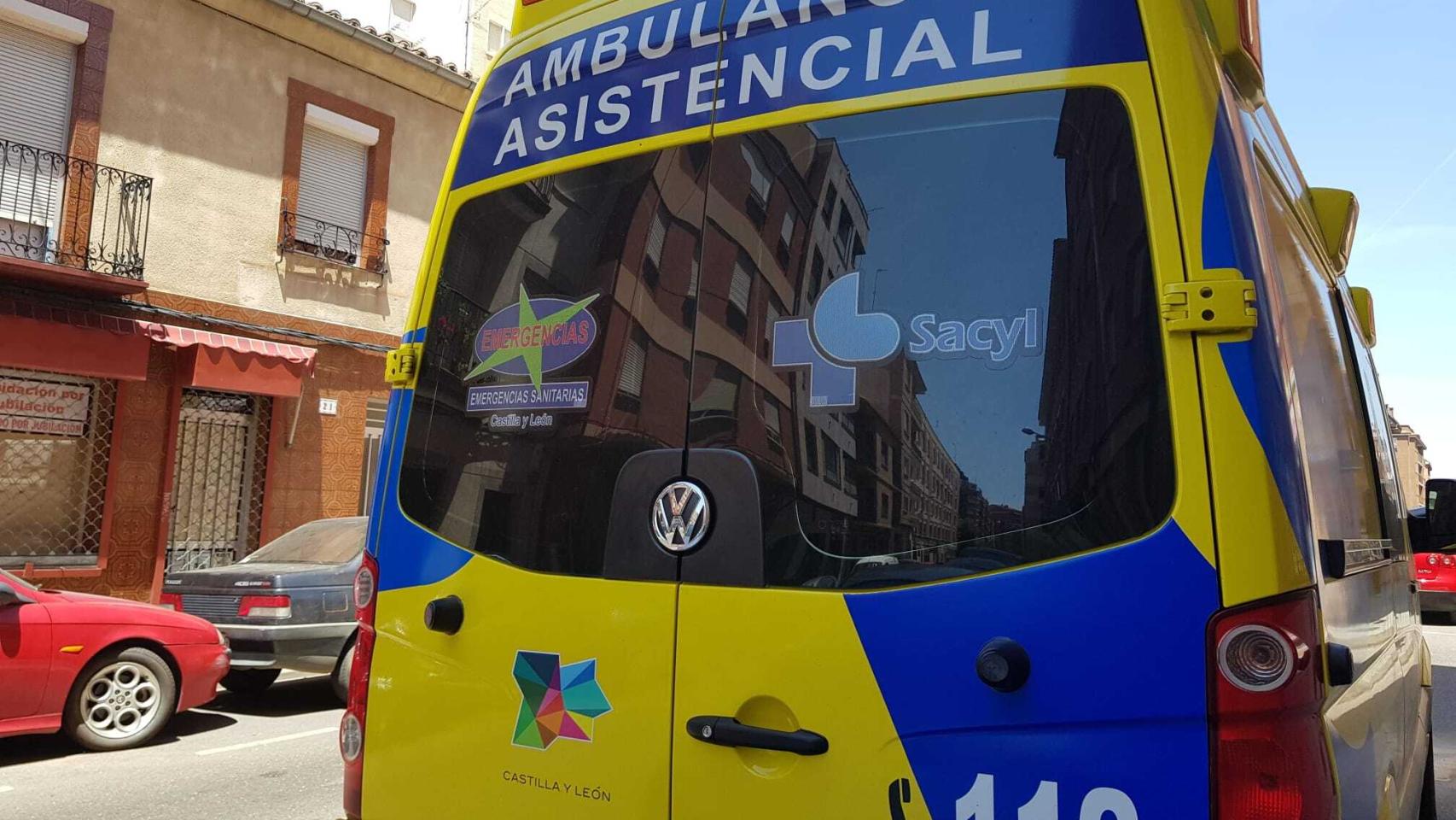 Imagen de archivo de una ambulancia de Sacyl.