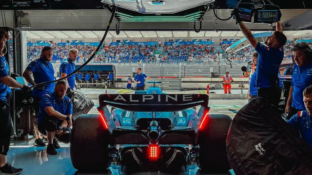 El Alpine A522 de Fernando Alonso en el circuito de Paul Ricard