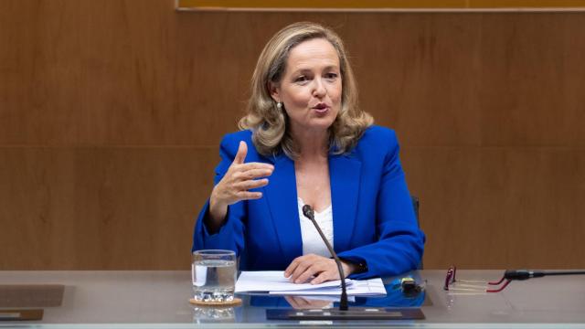 Nadia Calviño, vicepresidenta primera del Gobierno y ministra de Economía, durante la reunión con la banca.
