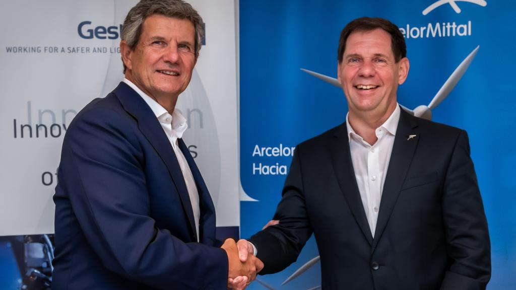 Francisco J. Riberas (Gestamp) y Geert Van Poelvoorde (ArcerolMittal).