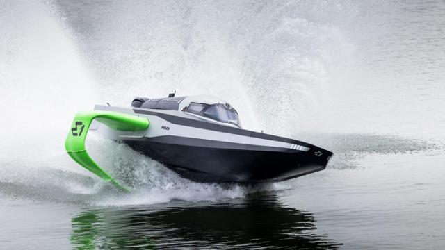 Racebird, la primera hidroala eléctrica, en una de sus primeras pruebas