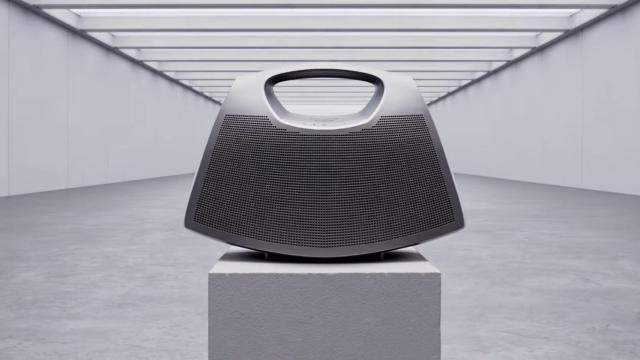 Así es el altavoz de Balenciaga y Bang & Olufsen.