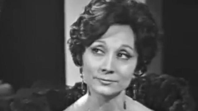 La actriz Berta Riaza en un momento de 'Napoleón I', representada en Estudio Uno (TVE)