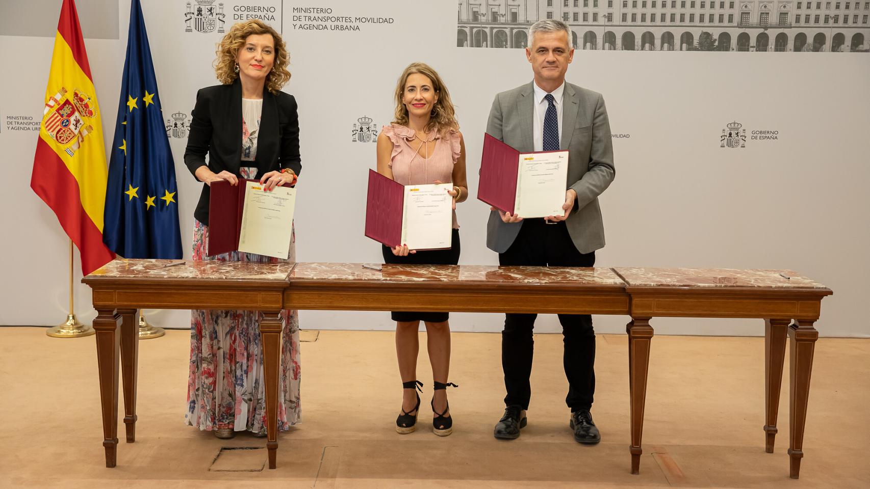 Imagen de la firma del convenio