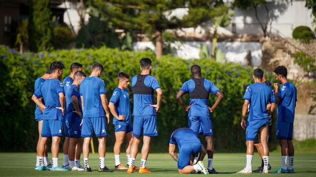 Así se castiga el Málaga CF en la concentración de Estepona
