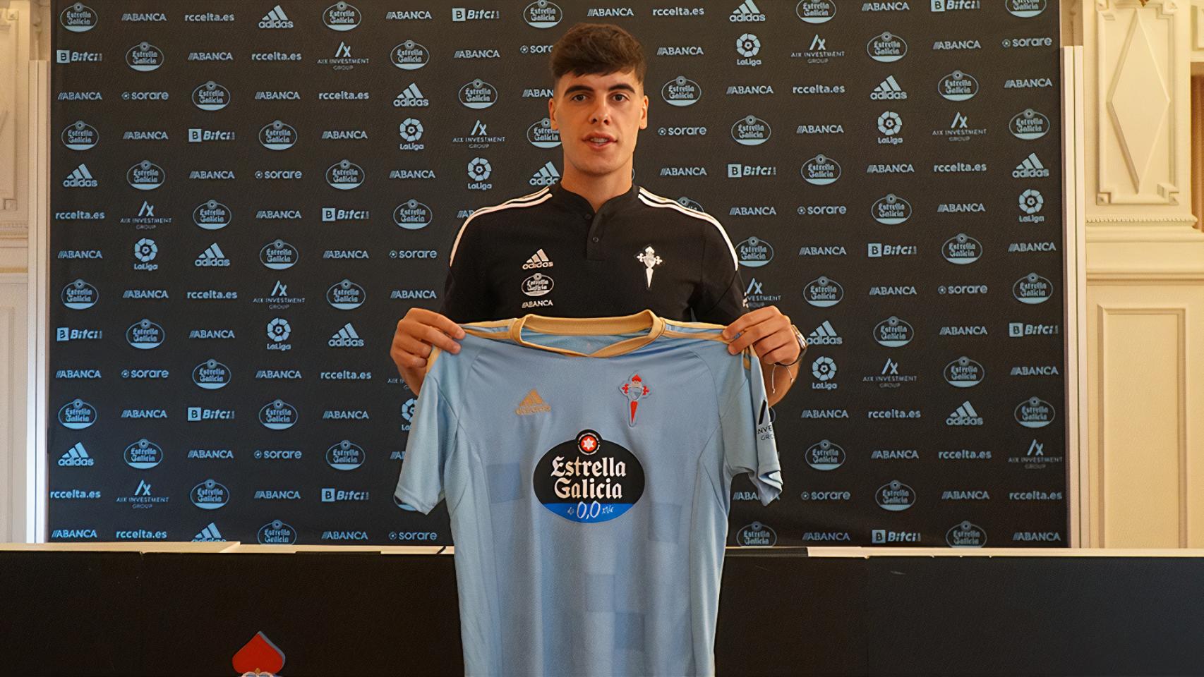El delantero Julen Lobete se incorpora al equipo celeste.