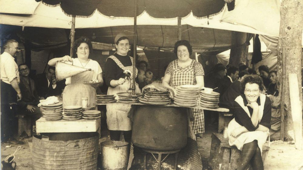 Fotografía de archivo de una de las primeras ediciones de la Festa do Pulpo