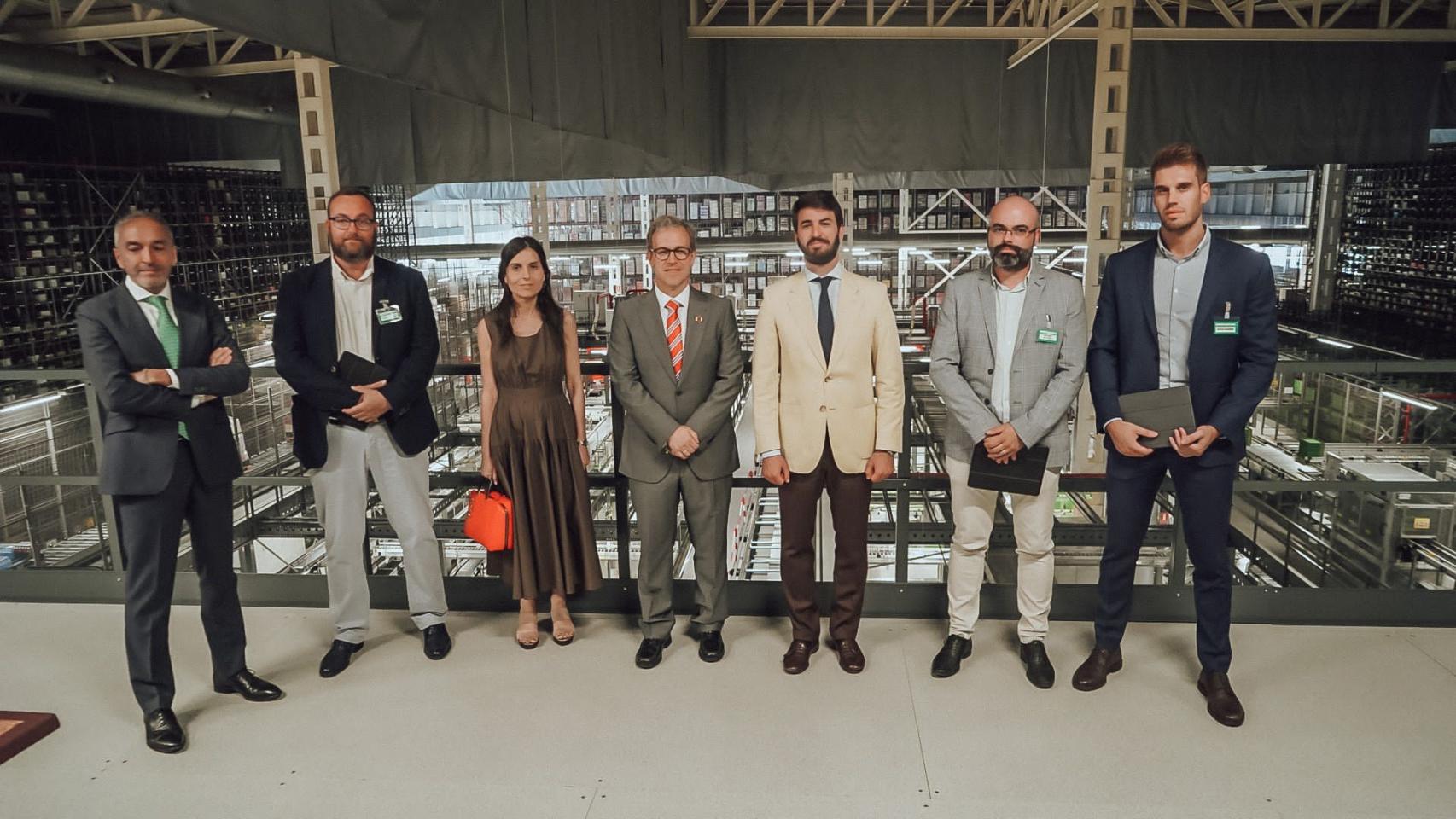 Visita del vicepresidente de la Junta con el consejero de Industria al Bloque Logístico de Mercadona de Villadangos del Páramo