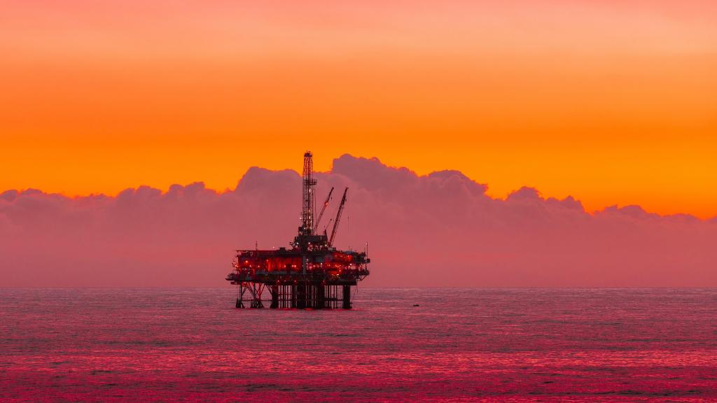 Una plataforma petrolífera en alta mar.