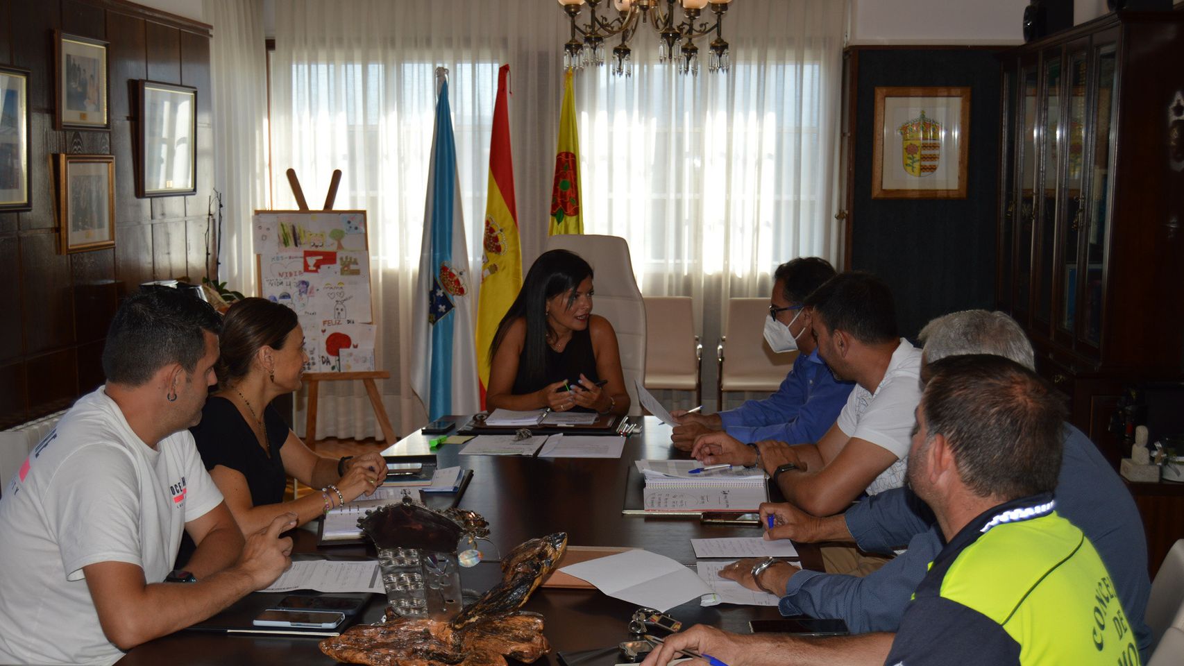 Reunión del gobierno local de Mos.