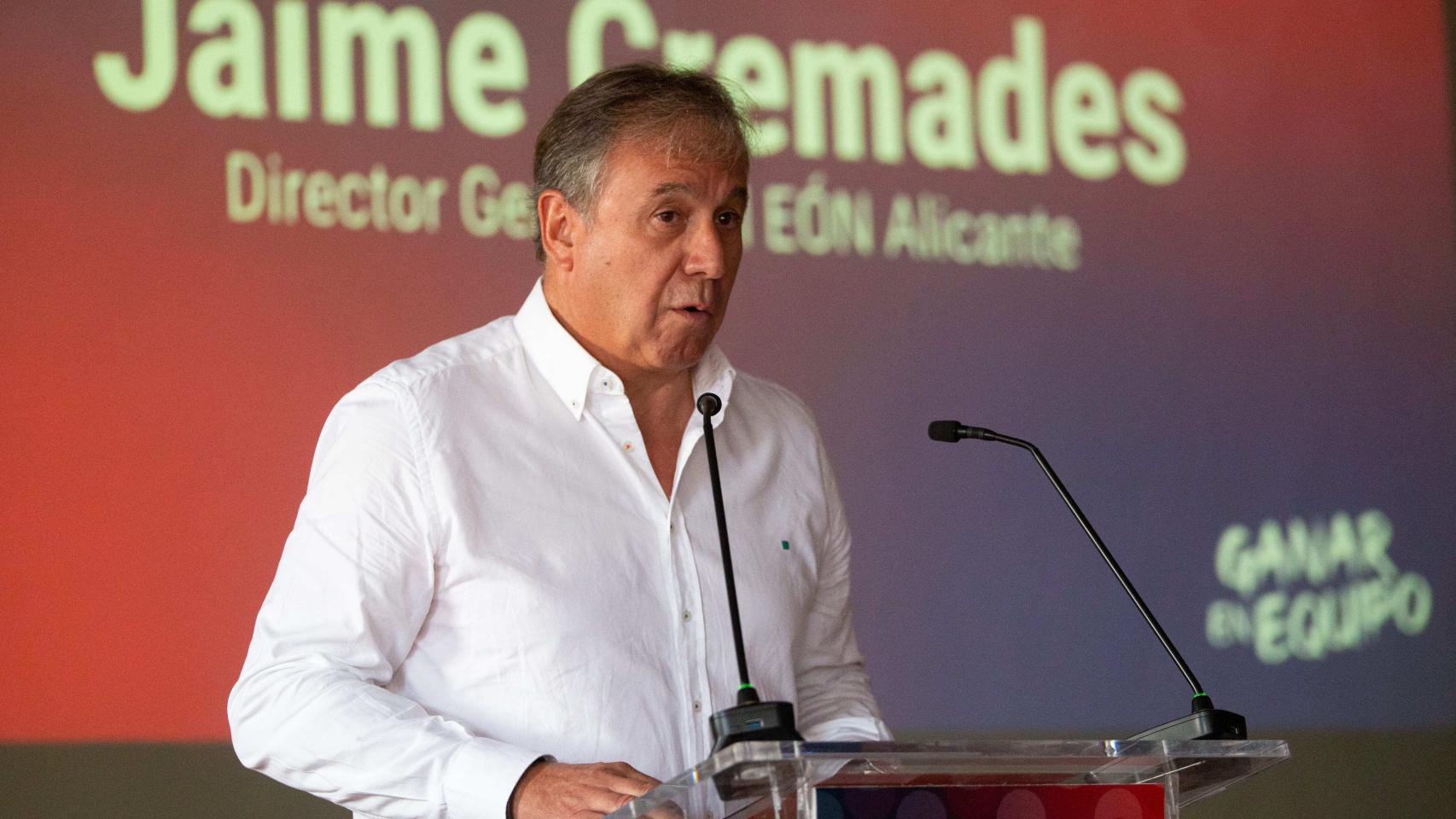 Cremades, Ñago, durante la presentación del nuevo proyecto del EON Horneo Alicante.
