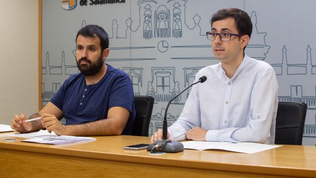 Los concejales socialistas Álvaro Antolín y José Luis Mateos